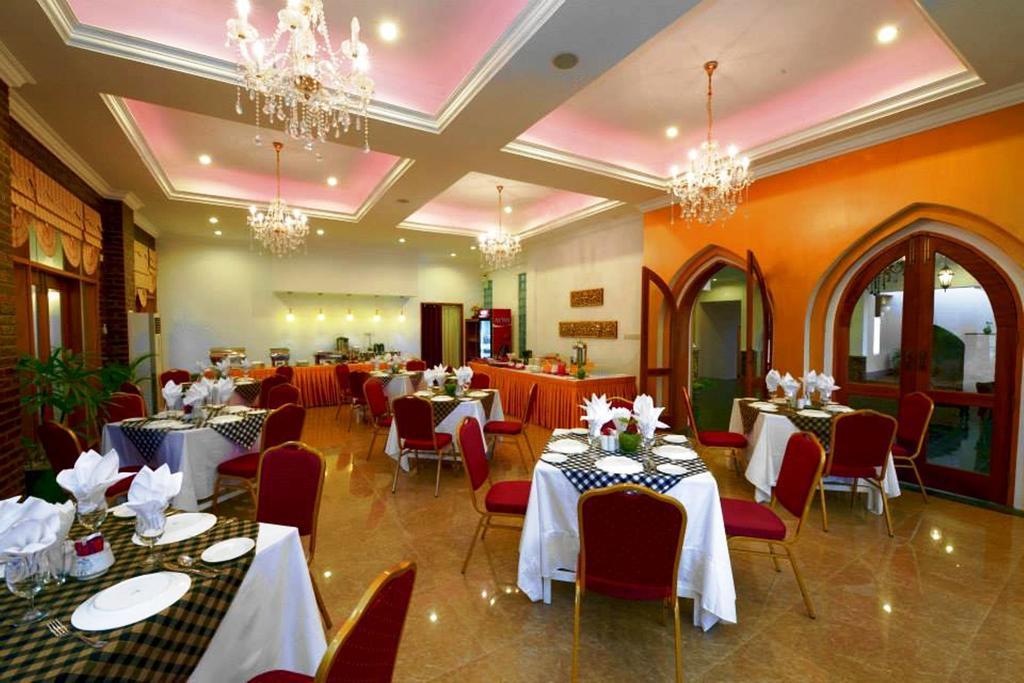 Raza Gyo Hotel Bagan Exterior photo