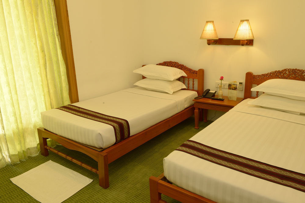Raza Gyo Hotel Bagan Exterior photo