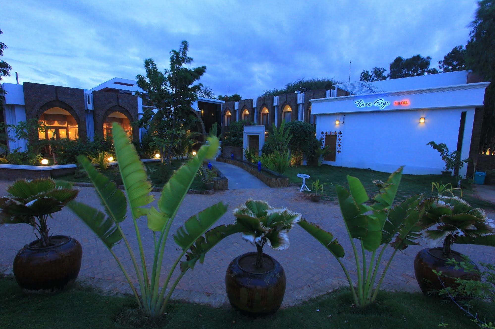 Raza Gyo Hotel Bagan Exterior photo