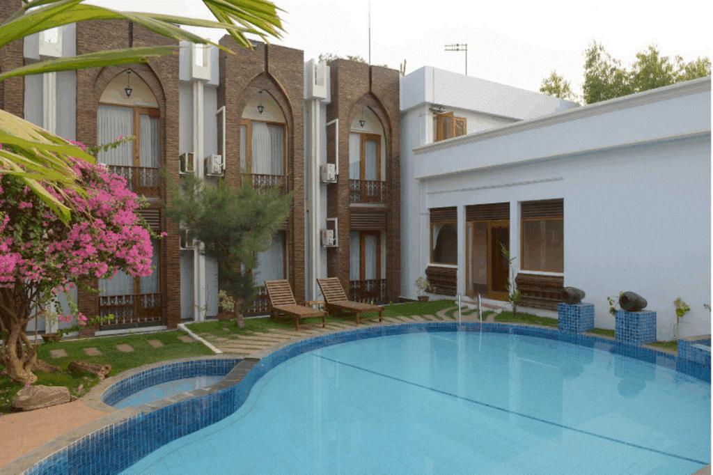 Raza Gyo Hotel Bagan Exterior photo